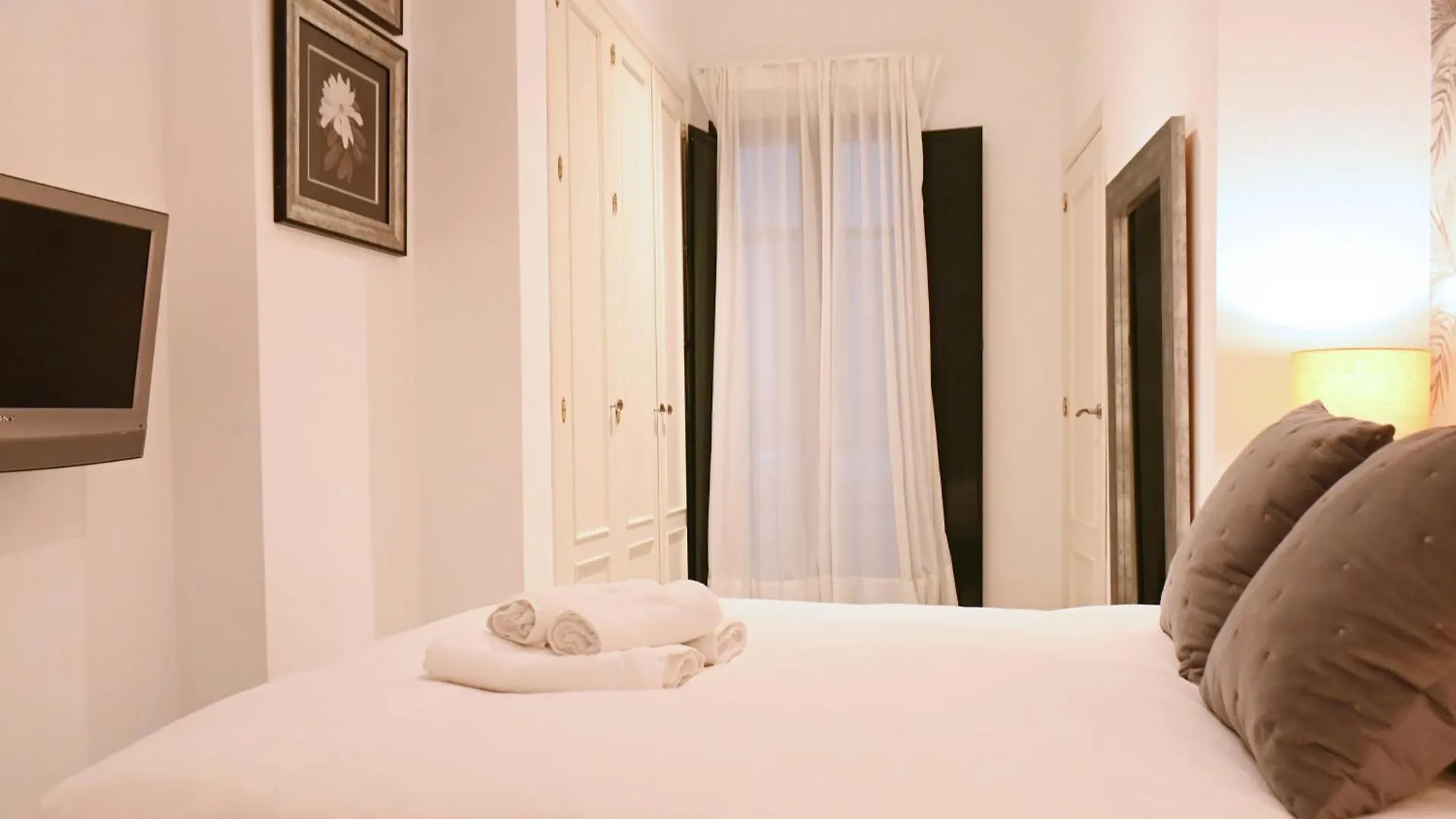 Appartamento Tu Casa Con Patio En La Alameda Siviglia